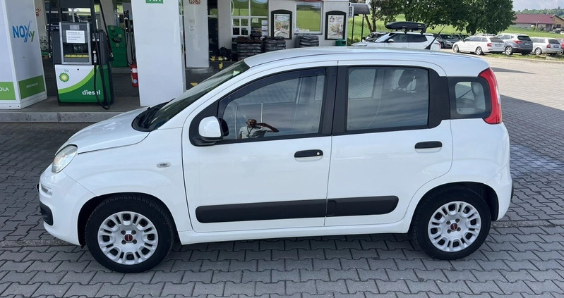 Fiat Panda cena 24900 przebieg: 148000, rok produkcji 2015 z Chociwel małe 742